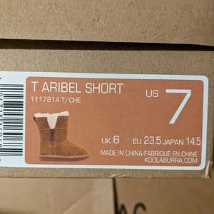 Koolaburra by UGG Fuzzy Toddler Boots 7